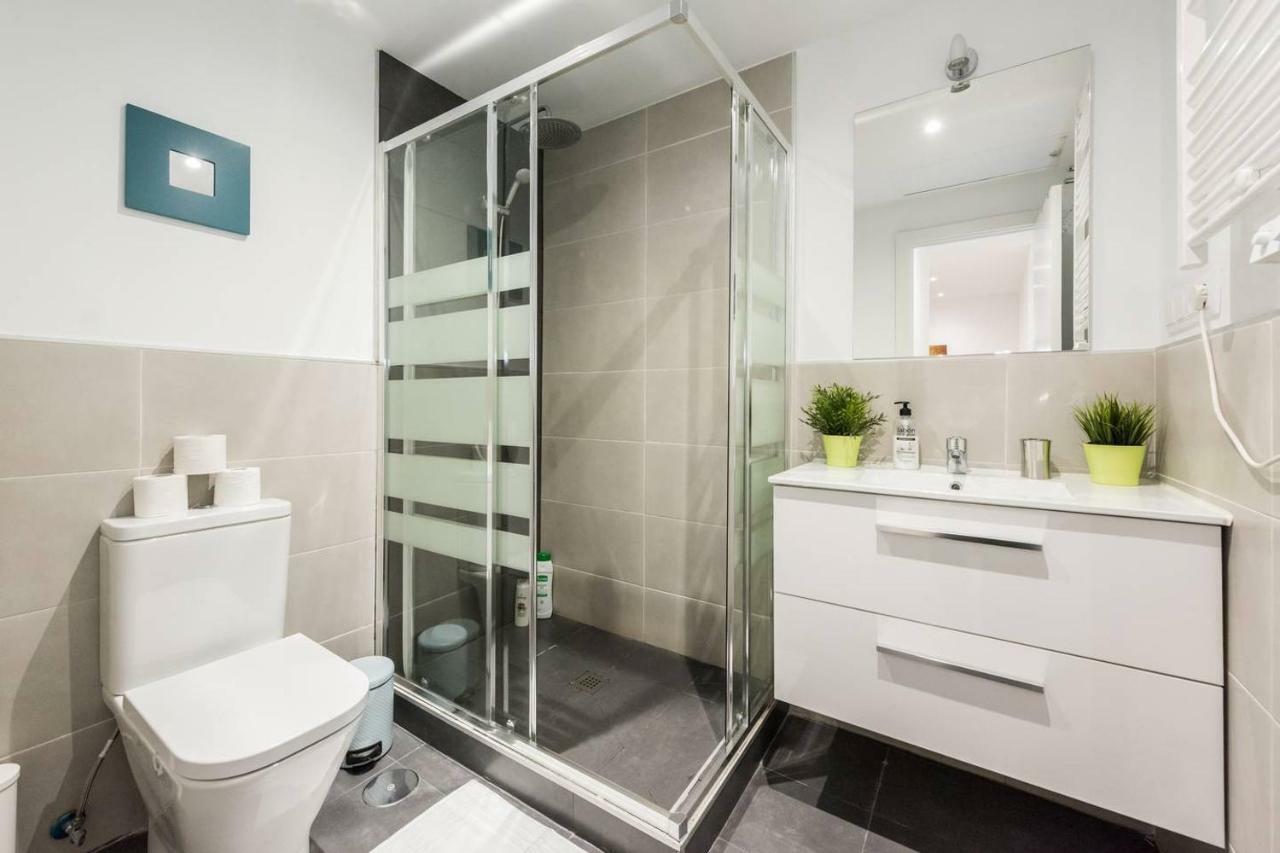Modern With Ideal Location Next To Atocha Station Madrid Eksteriør billede