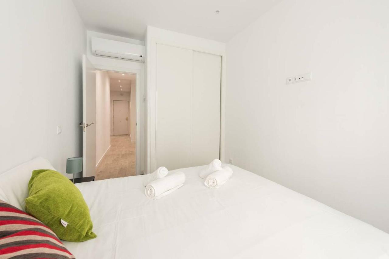 Modern With Ideal Location Next To Atocha Station Madrid Eksteriør billede