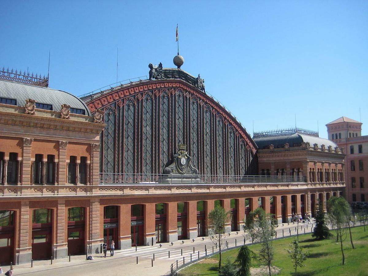 Modern With Ideal Location Next To Atocha Station Madrid Eksteriør billede