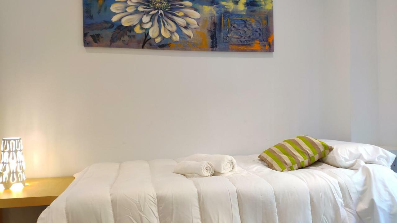 Modern With Ideal Location Next To Atocha Station Madrid Eksteriør billede