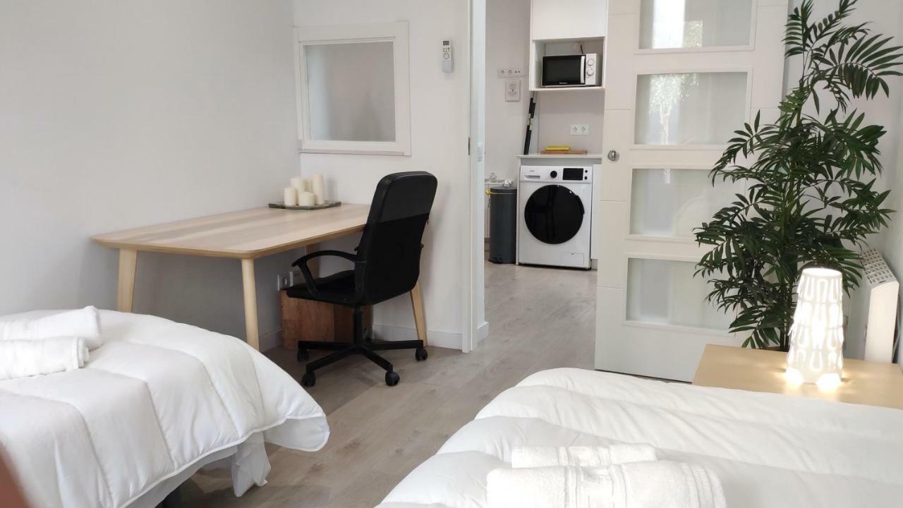 Modern With Ideal Location Next To Atocha Station Madrid Eksteriør billede