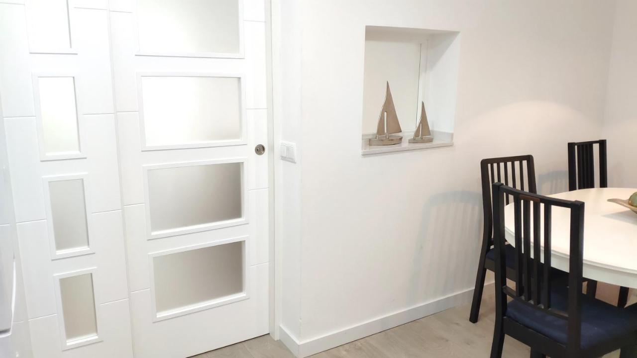 Modern With Ideal Location Next To Atocha Station Madrid Eksteriør billede